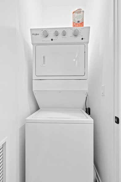 Building Photo - 2122 S Hoyne Ave