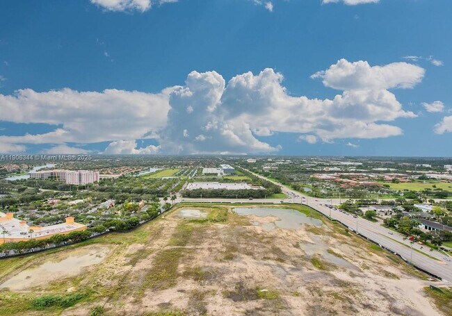 Building Photo - 2000 Metropica Wy