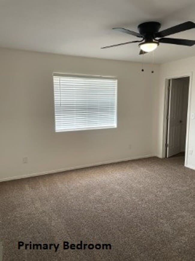 Building Photo - Come take a look at the fresh new interior...