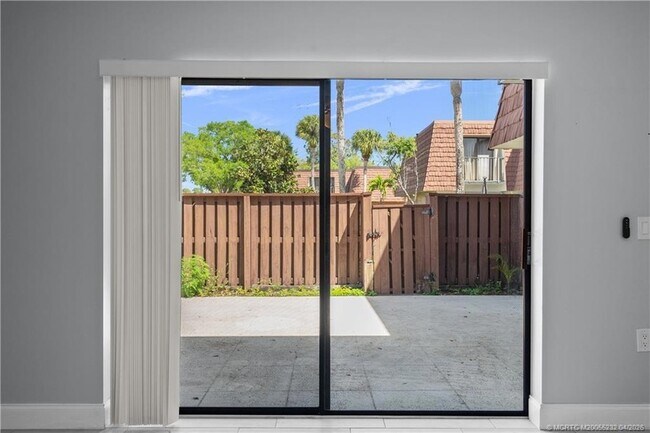 Building Photo - 3579 SW Sunset Trace Cir