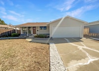 Building Photo - 4840 Piper St