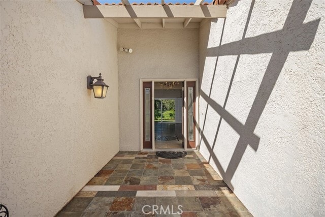 Building Photo - 5011 Duverney