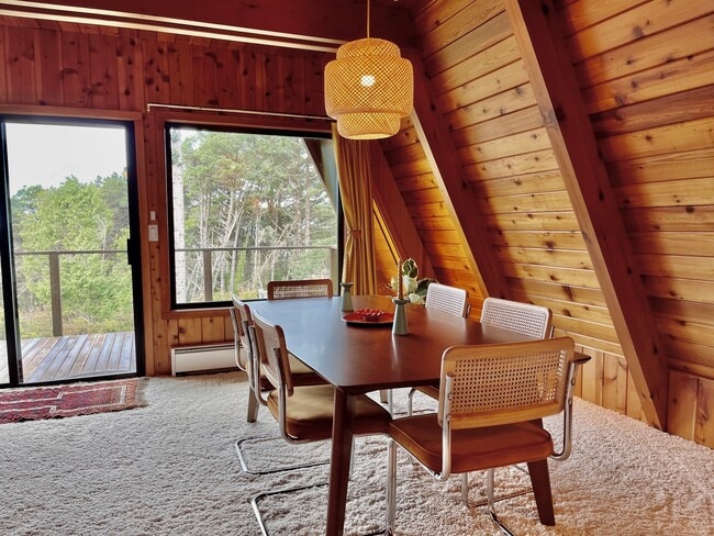 Building Photo - 2780 SW Breakers Dr