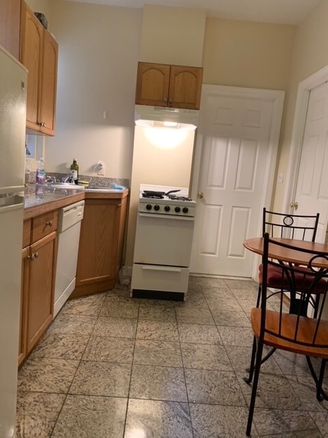 Building Photo - 38 Hemenway St