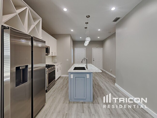 Building Photo - 6807 Exeter Park Place Apollo Beach FL