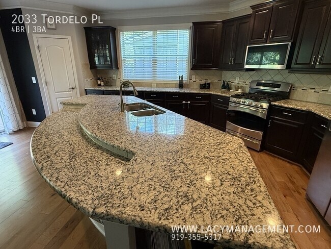 Building Photo - 2033 Tordelo Pl