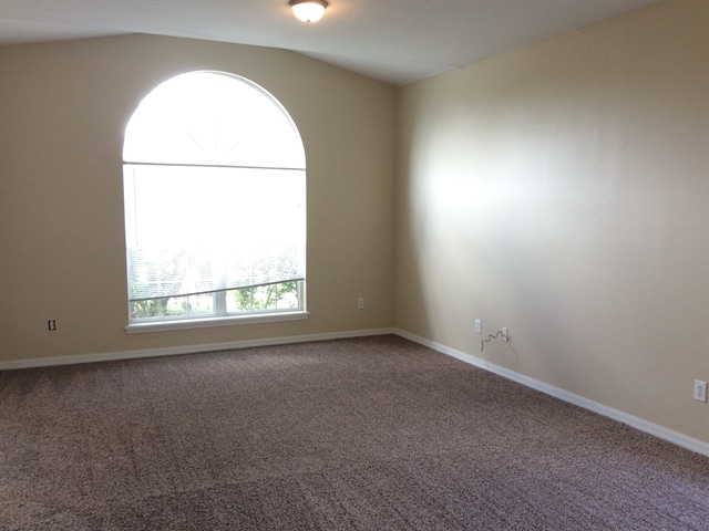 Building Photo - 1659 Canoe Creek Falls Dr