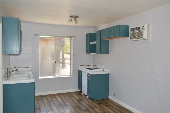Building Photo - 31101 San Timoteo Canyon Rd