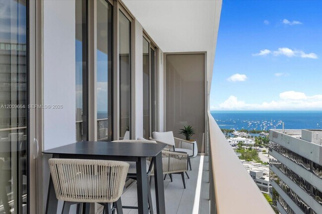 Building Photo - 2678 Tigertail Ave