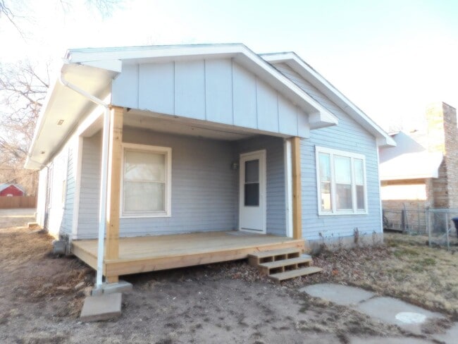 Primary Photo - 3 Bed 1 Bath in El Dorado