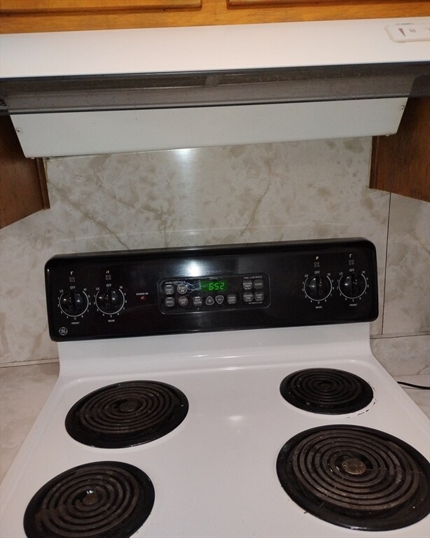 Building Photo - 18 Spring St