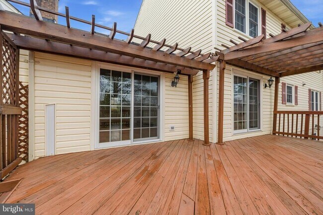 Building Photo - 7520 Royal Dominion Dr