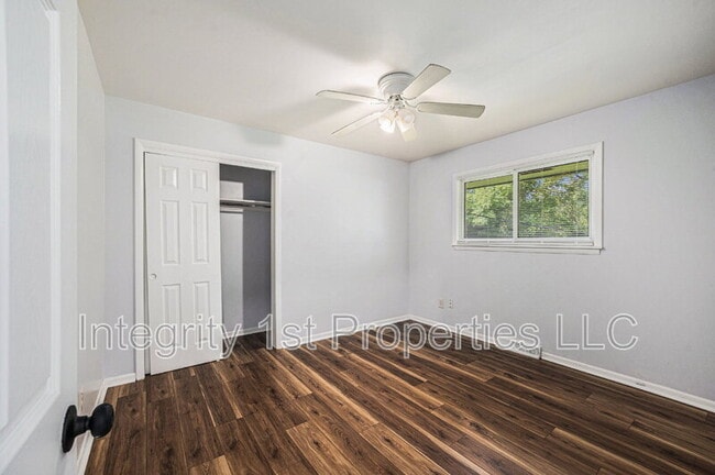 Building Photo - 4202 N Askew Ave