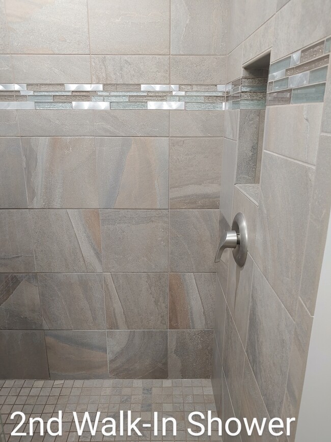 2nd Bath Tiled Walk-in Shower - 433 E Sleights Rd