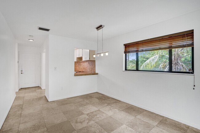 Building Photo - 2514 Taylor St