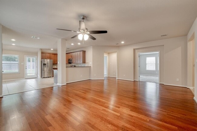 Building Photo - 7400 Longford Trail