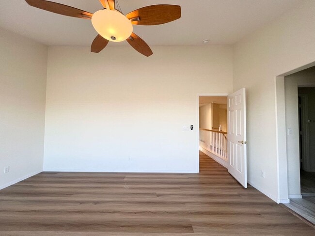 Building Photo - Beautiful two-story home with 5 bedrooms