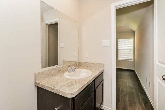 Building Photo - 2332 Blue Opal Ln