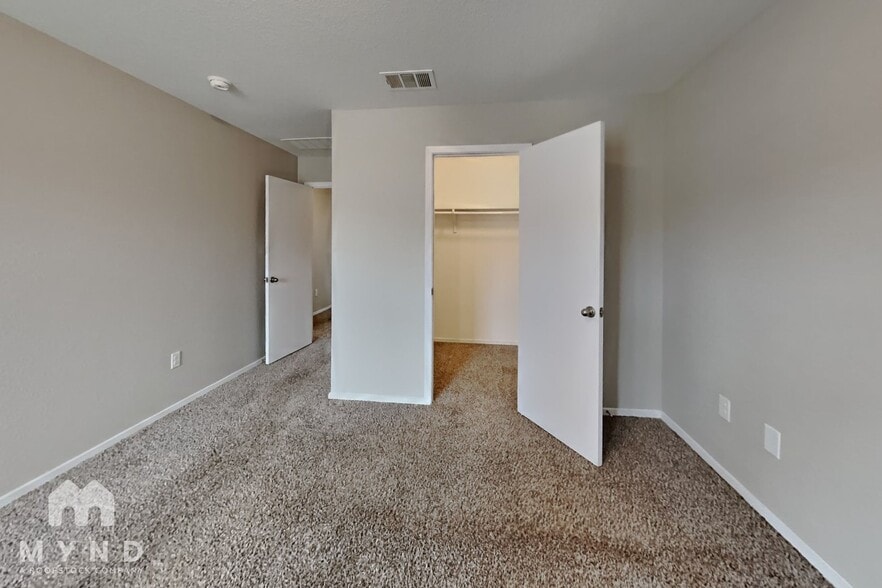 Building Photo - 9539 Apple Ridge Ln