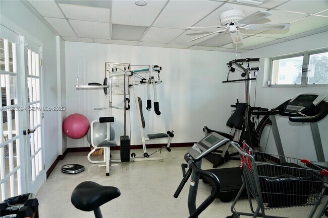 Building Photo - 5300 Washington St