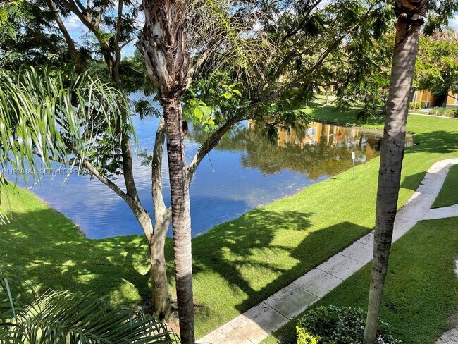 Building Photo - 2120 W Preserve Way