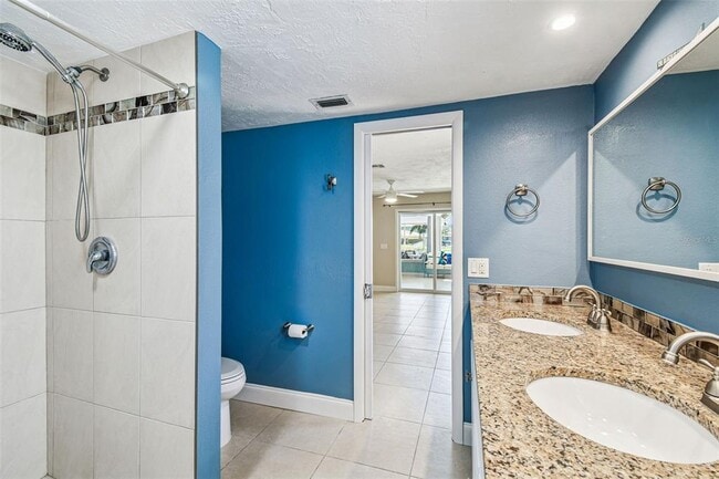 Building Photo - 5050 Porpoise Pl