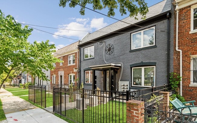 Building Photo - 1355 Bryant St NE