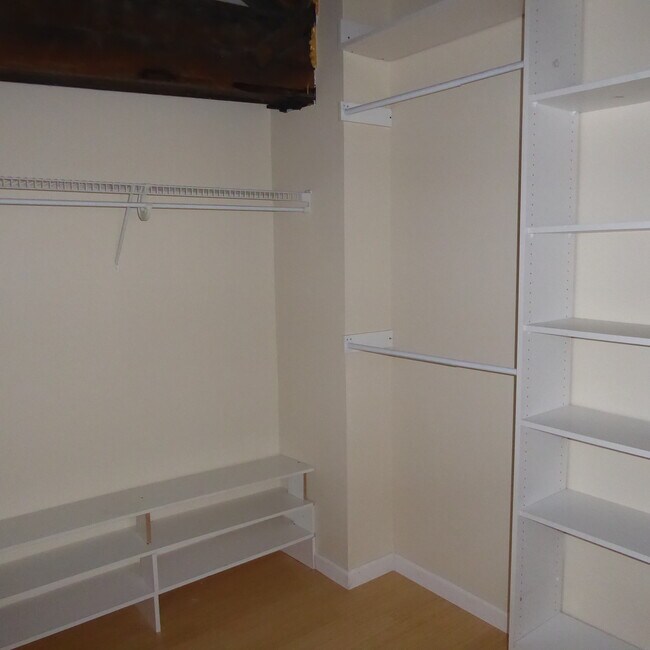 Building Photo - 44 Broadway