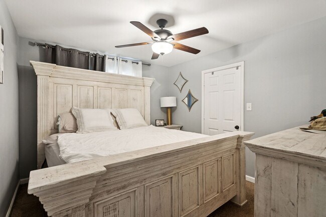 Building Photo - Elegance at it's Finest