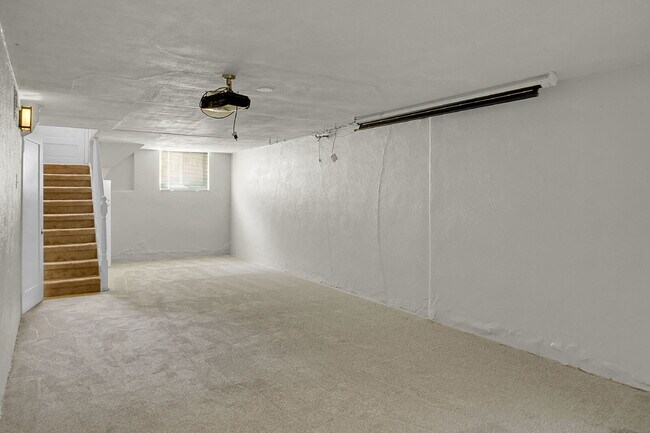 Building Photo - $2,695.00 - 3 Beds, 2 Bath, Duplex in Denv...