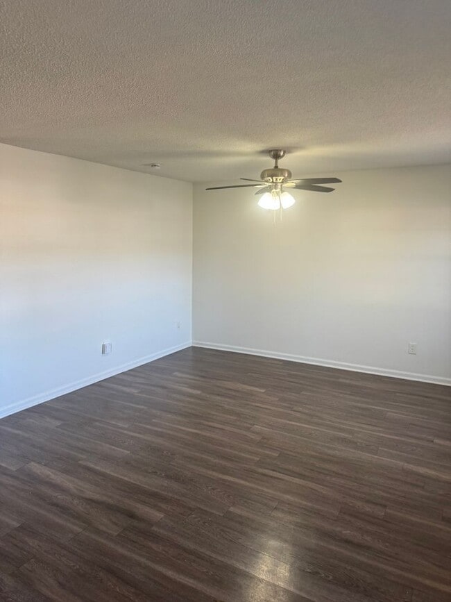 Building Photo - 510 S 19th St