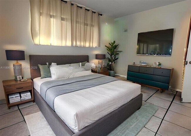 Building Photo - 8025 SW 107th Ave