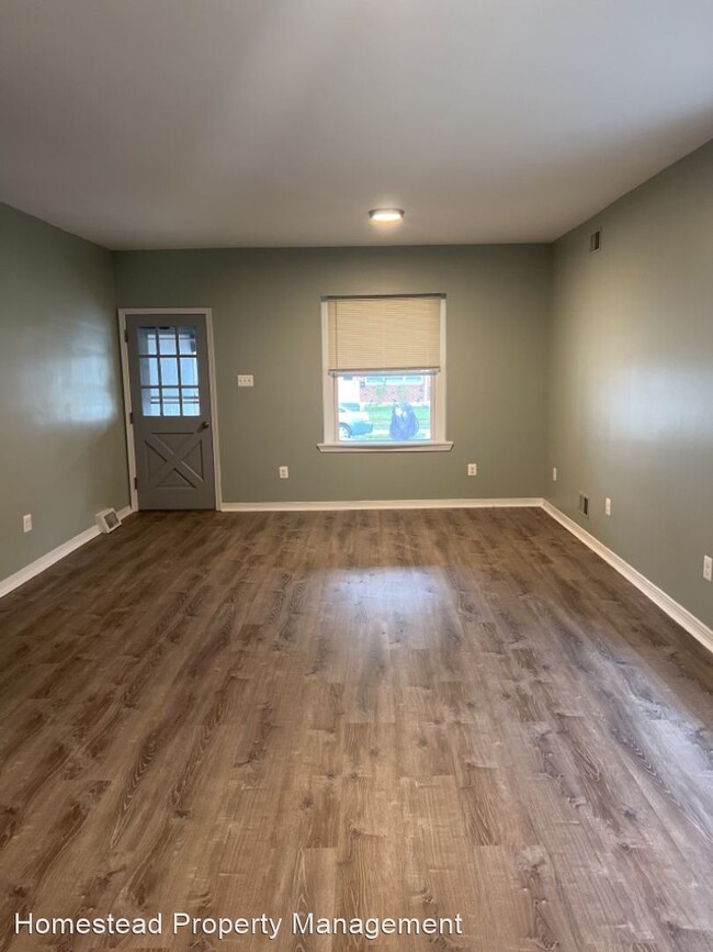 Building Photo - 3 br, 1.5 bath House - 928 Saville Ave