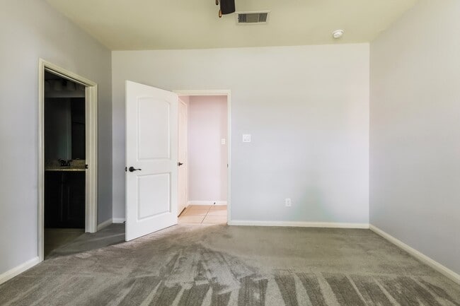 Building Photo - 7622 Dusty Melody Ln