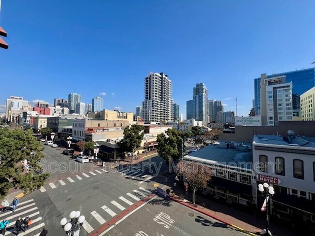 Building Photo - 445 Island Ave