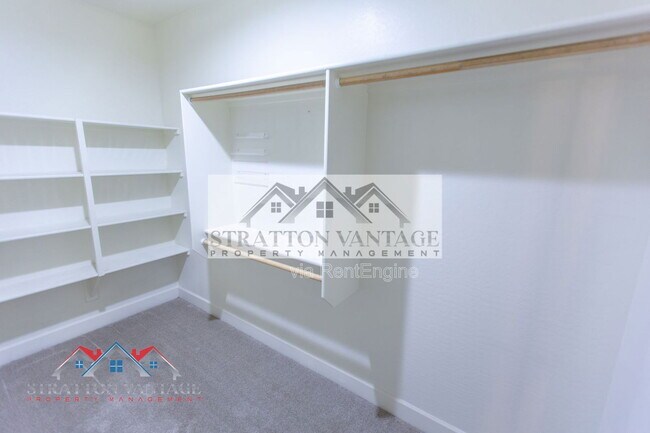 Building Photo - 1406 W Main St