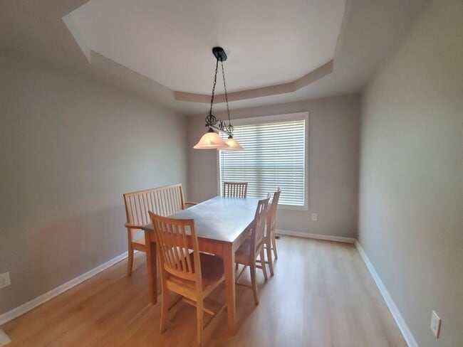 Building Photo - 426 Northview~ Sunset Ridge