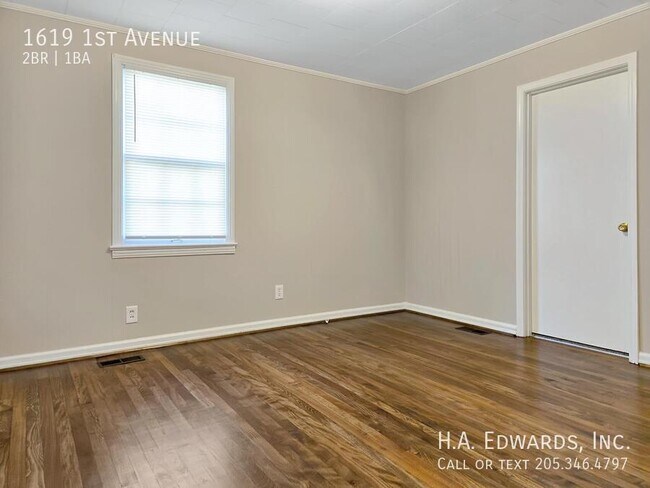 Building Photo - 1619 1st Ave