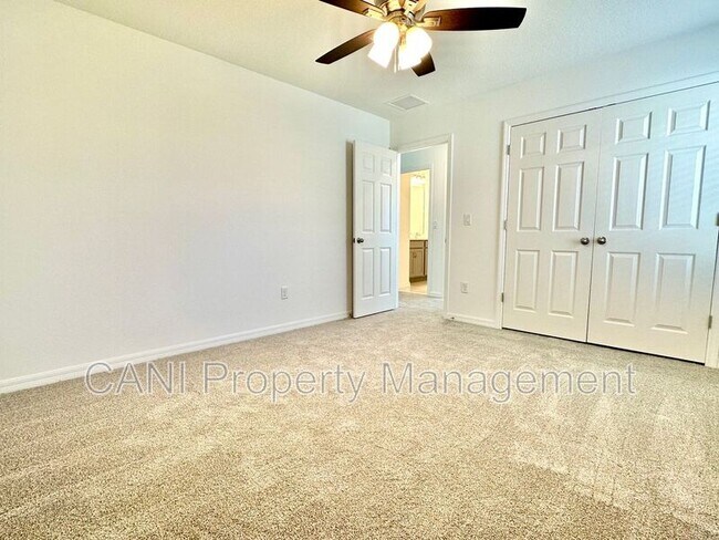 Building Photo - 1192 Happy Frst Lp