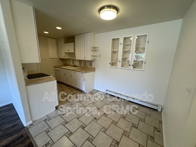 Building Photo - 5030 El Camino Dr