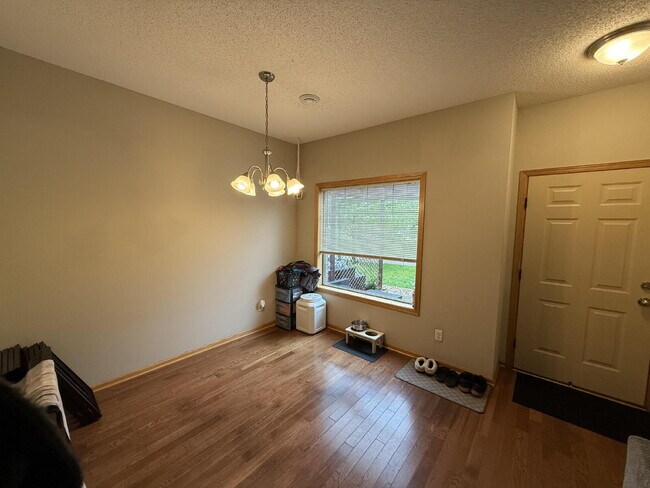 Building Photo - Roomy four-bed three-bath + loft townhome ...