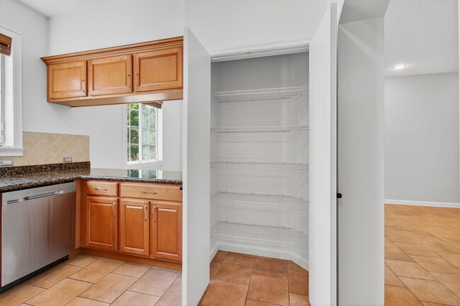 Building Photo - 4582 Danson Way