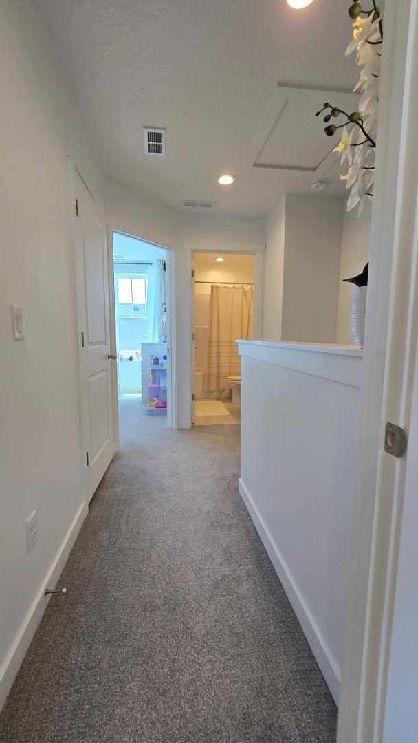 Building Photo - 7003 S Jordan Pkwy W