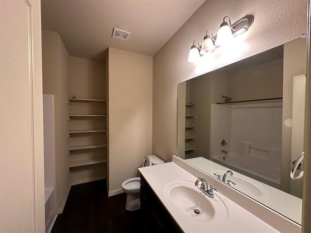 Building Photo - 7420 Rose Crest Blvd