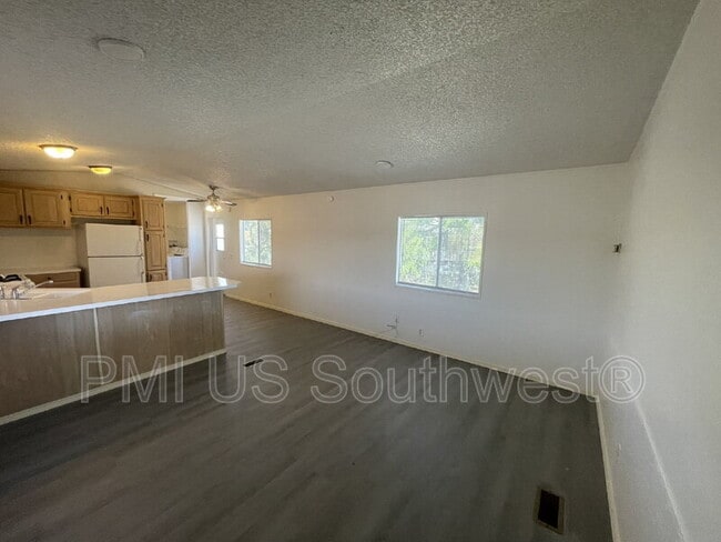 Building Photo - 1410 Mohave Cir