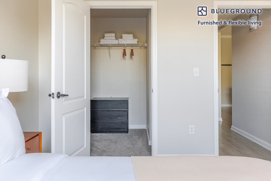 Building Photo - 700 Agnew Rd