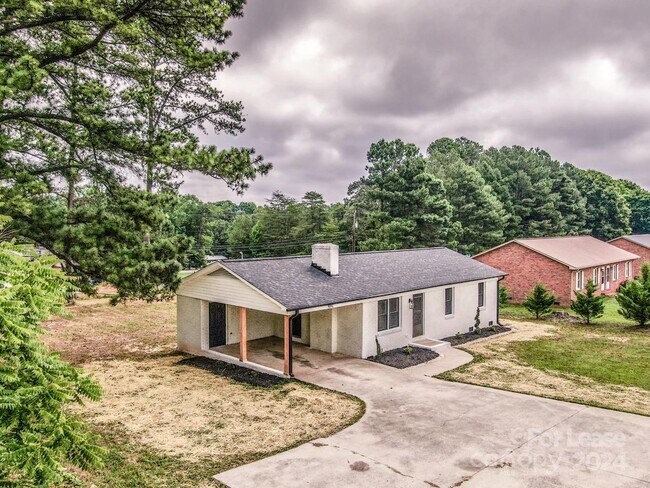 Building Photo - 4892 NC-16