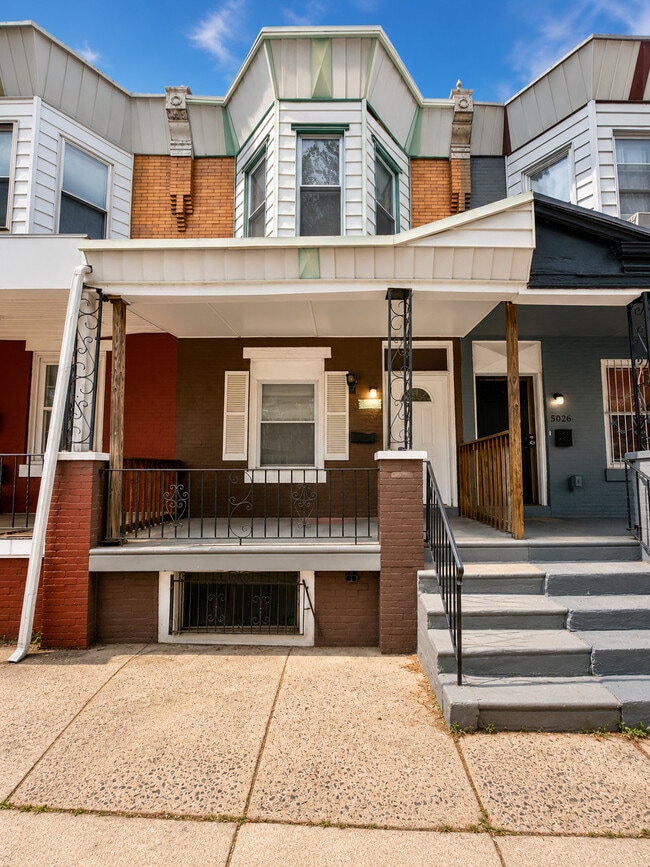 Building Photo - 5024 Parrish St