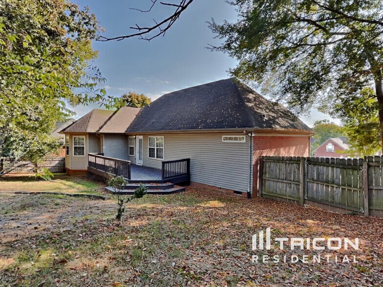 Building Photo - 602 Parrish Wood