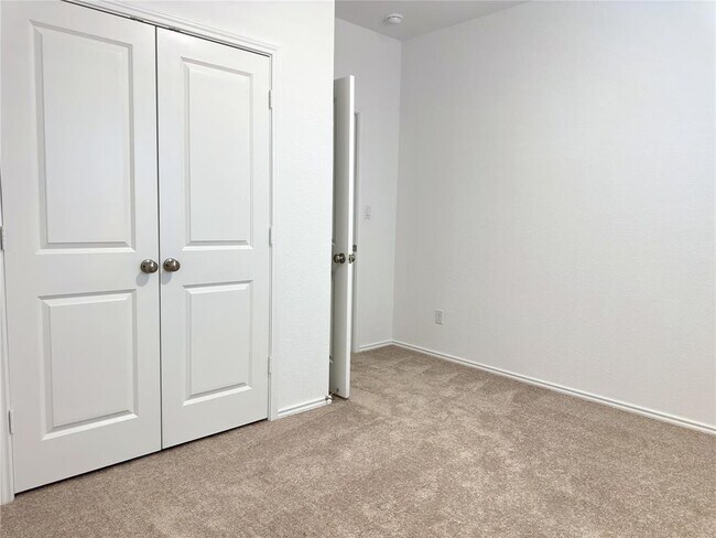 Building Photo - 150 Cibolo Crk Lp